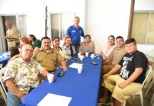 Con Bono Económico, Festeja Chucho Nader a Bomberos