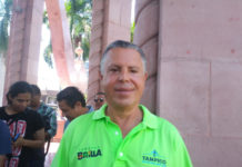 Chucho Nader exhorta a conductores evitar mandar mensajes de texto mientras conducen y bajar la velocidad