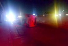 Se impacta contra el “muro de la Muerte”, y vuelca unidad en carretera a Río Bravo