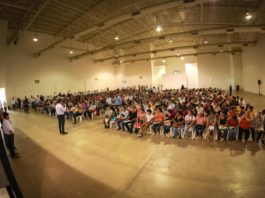 Entregará Alcalde Carlos Peña Ortiz tarjetas de Becas a universitarios