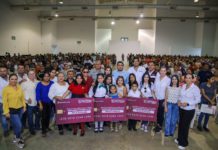 Reciben familias de Reynosa Becas Municipales “Contamos Contigo 2023”