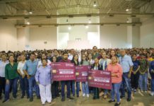 Inició el Presidente Carlos Peña Ortiz entrega de tarjetas de Becas Universitarias