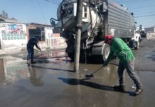 Eliminó COMAPA fugas de agua residual en Paseo de las Flores