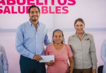 Beneficia Alcalde Carlos Peña Ortiz a 330 abuelitos
