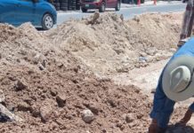 Trabaja COMAPA en reparación de fugas de agua en el sector Poniente