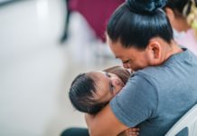 Beneficia a madres plática de lactancia materna