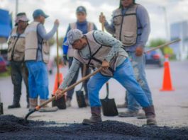 Rehabilita avenidas Gobierno de Reynosa con incesante jornada de bacheo