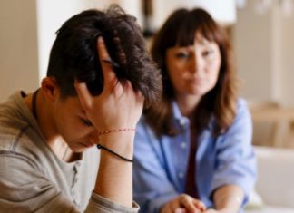 “Los padres de adolescentes están tan solos y deprimidos como sus hijos, pero son ignorados”