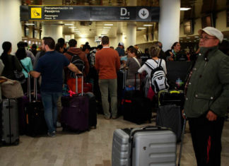 Vete de vacaciones sin maleta; aerolínea renta ropa para viajar ligero