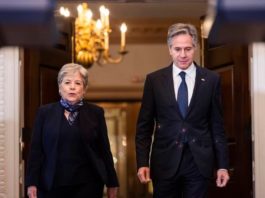 Barrera de boyas en Texas: México y EU trabajarán en conjunto para intentar retirarlas