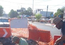 Soluciona COMAPA fuga de agua potable en la colonia Del Prado