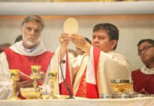 Obispo de N. Laredo deja la Diócesis; se va a Mexicali