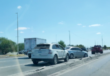 Accidente vial deja solo daños en carretera a Reynosa-Río Bravo