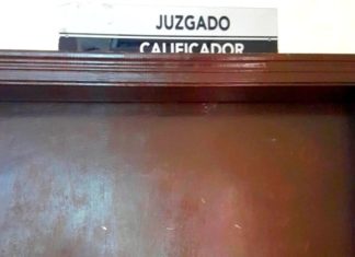 Arrestan a sujeto por molestar a su familia