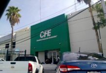 Ciudadanos se quejan por los altos costos de la CFE