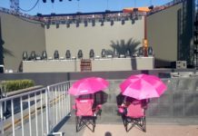 Fans acuden desde temprana hora y apartan su lugar para el concierto de Alfredo Olivas