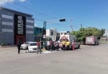 Fuerte accidente vehicular deja una mujer lesionada