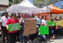 Docentes pidieron investigación del jurídico en la supervisión zona 25, la cual sigue cerrada