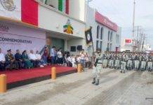 Realizan desfile cívico y militar con motivo del 213 aniversario de la Independencia de México