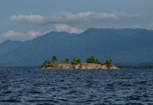 Se despiden de su isla en el Caribe antes de que se la trague el mar