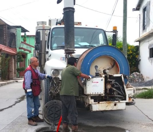 Desazolva COMAPA líneas generales en Ampliación la Presa
