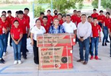 Entregan minisplit a escuela Isaac López Luna del Poblado Rancherías