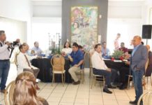 Reconocen trabajo de los médicos en Miguel Alemán