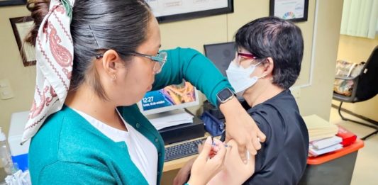 Sector Salud refuerza vacunación contra diversas enfermedades para proteger a la población