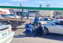 Chocan unidades en boulevard Morelos y dejan daños materiales