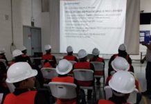 Universitarios visitan empresa Spectrum Plastics Group