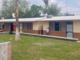 Pintan escuela de poblado San Francisco