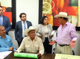 Atiende Úrsula Salazar demandas en materia de agua