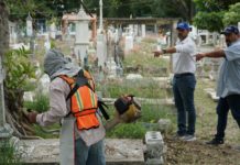 Encabeza Pepe Schekaibán limpieza de panteones municipales
