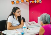 DIF Reynosa lleva brigadas a Casas Club del Adulto Mayor