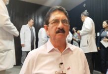 Personal del sector Salud visita escuelas para que padres de familia se concienticen y autoricen vacunar a sus hijas contra VPH