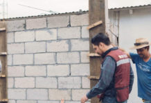 Remoledaran plaza y cancha de futbol en Díaz Ordaz