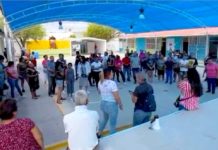 Padres de familia protestan en Jardín de Niños piden destitución de la Directora