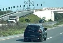 Rateros amagan a sus víctimas en tétrica carretera para despojarlas de sus unidades