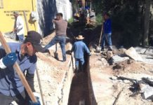 Intensifica COMAPA maniobras de rehabilitación de drenaje sanitario en Ampliación Cumbres