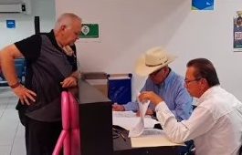 Gestionan ante PEMEX entre otras cosas una ambulancia que ayudará a dar servicio de traslado a los hospitales