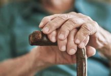 Adultos mayores, viven más pero enfermos