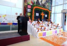 La Secretaría de Administración presenta altar de muertos en Torre Bicentenario