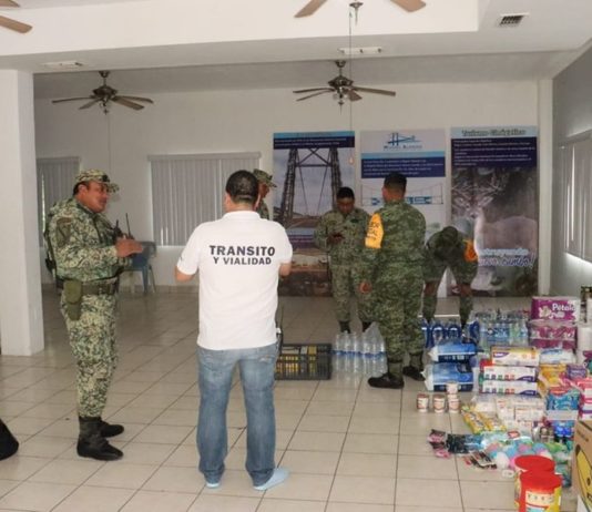 Ejército Mexicano cargaron este domingo los alimentos para damnificados por el huracán “Otis” en el Estado de Guerrero