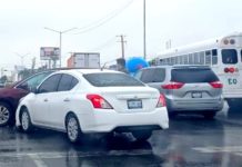 Accidente vial deja daños en unidades en carretera a Monterrey