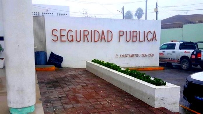 Arrestan a sujeto por escandaloso, y andar molestando a las personas