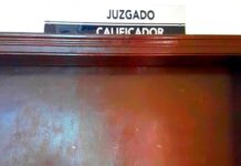 Arrestan a sujeto por molestar a su familia y alterar el orden