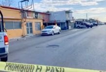 Aseguran unidad tras persecución y balacera en la Cañada