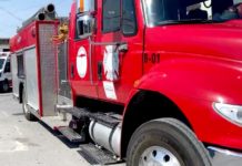 Bomberos acuden a conato de incendio en unidad que dejo solo daños