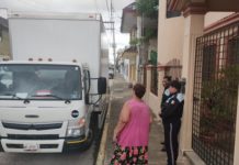 Residentes de la Tamaulipas retienen a operadores de camión que rompió cables en ese sector