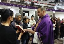 Llevan a cabo misa de unción para los enfermos de cáncer